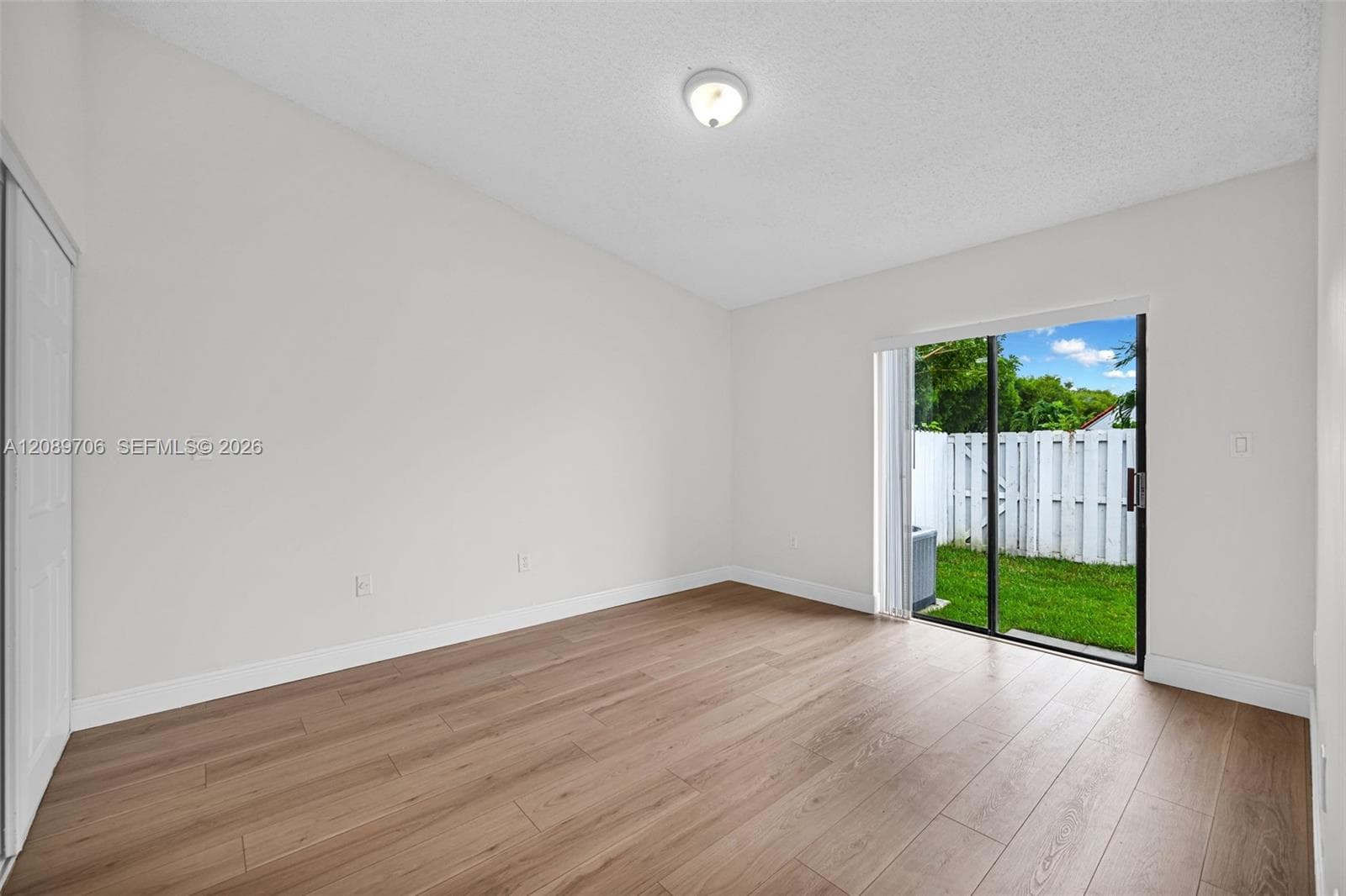 2414 San Remo Cir photo 22
