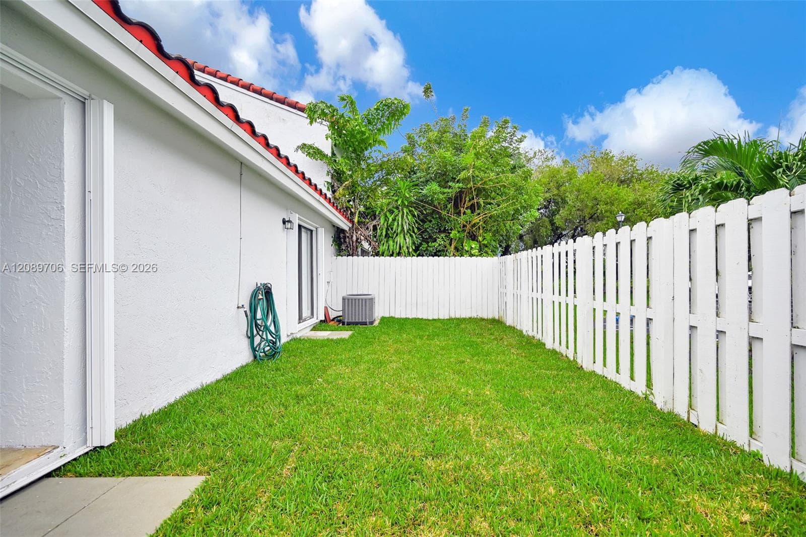 2414 San Remo Cir photo 32