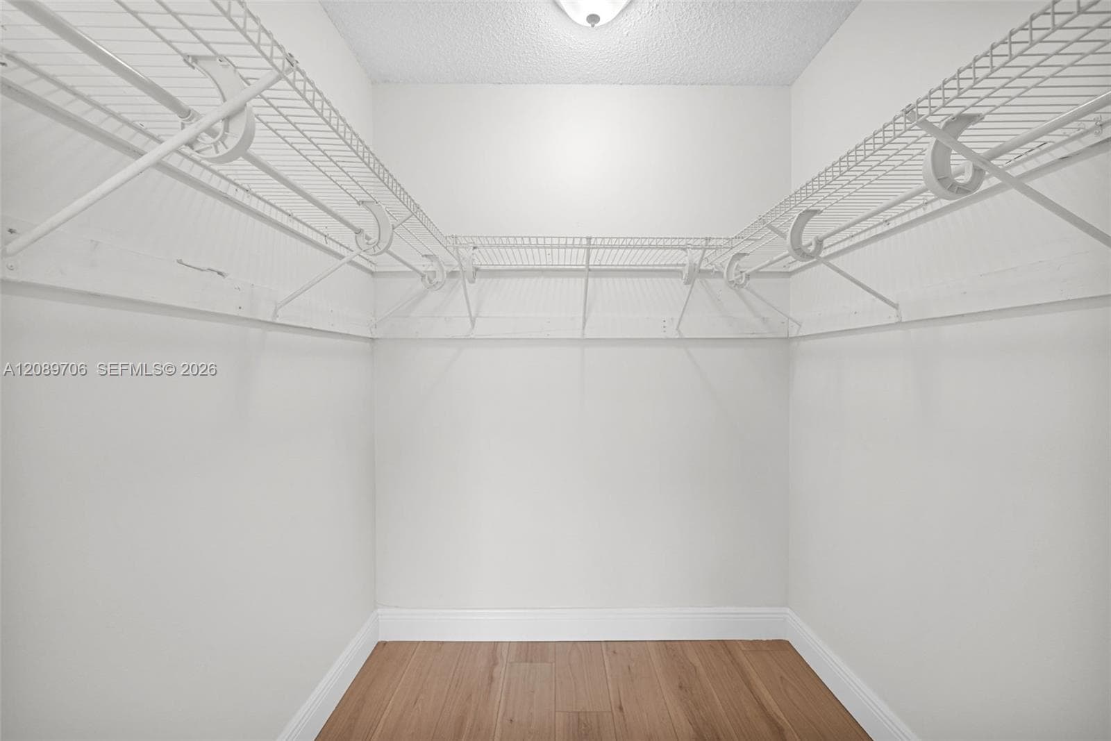 2414 San Remo Cir photo 28
