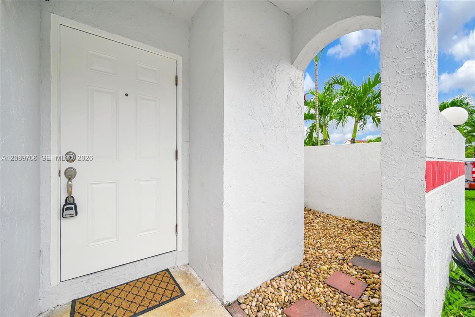 2414 San Remo Cir photo 5