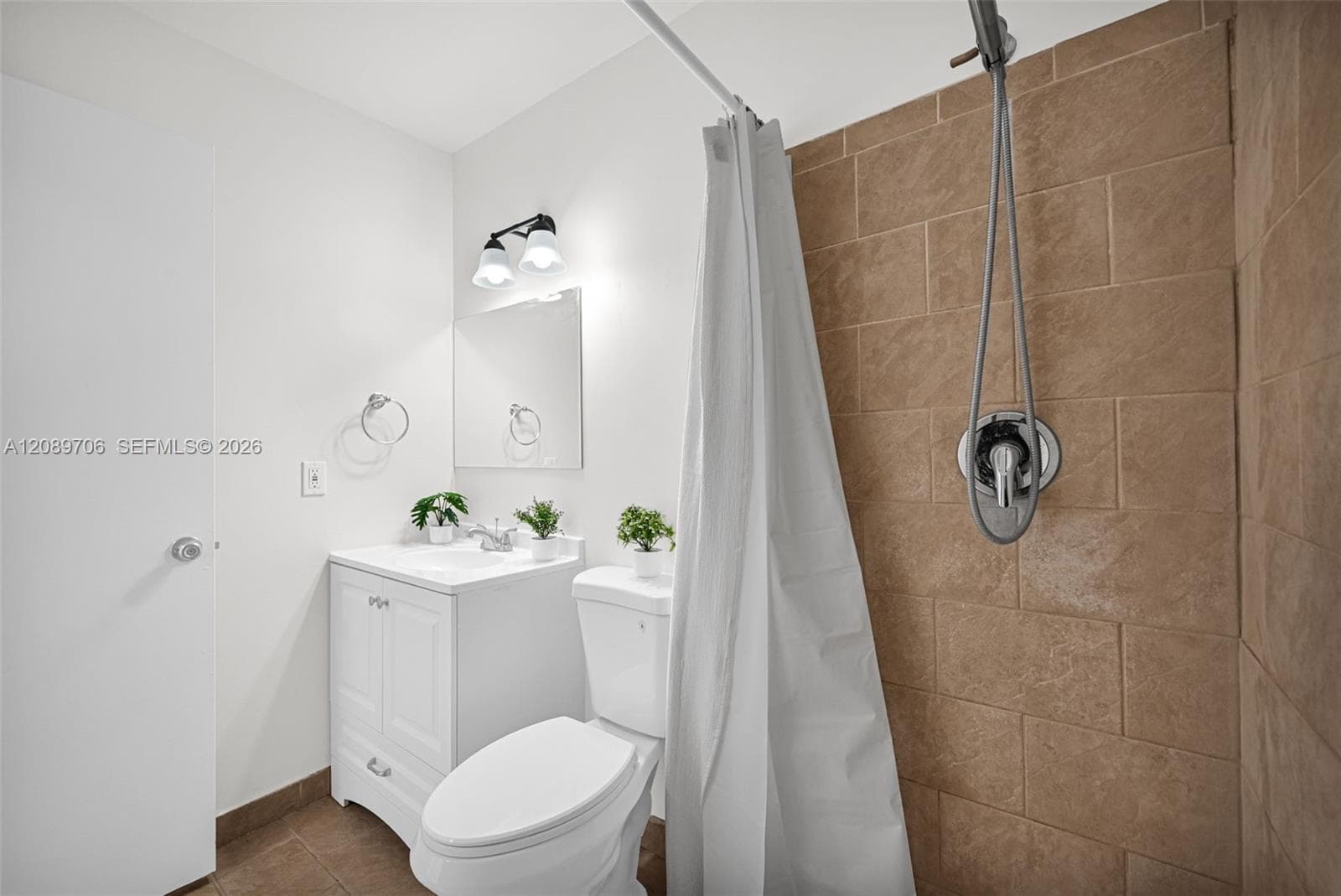 2414 San Remo Cir photo 20