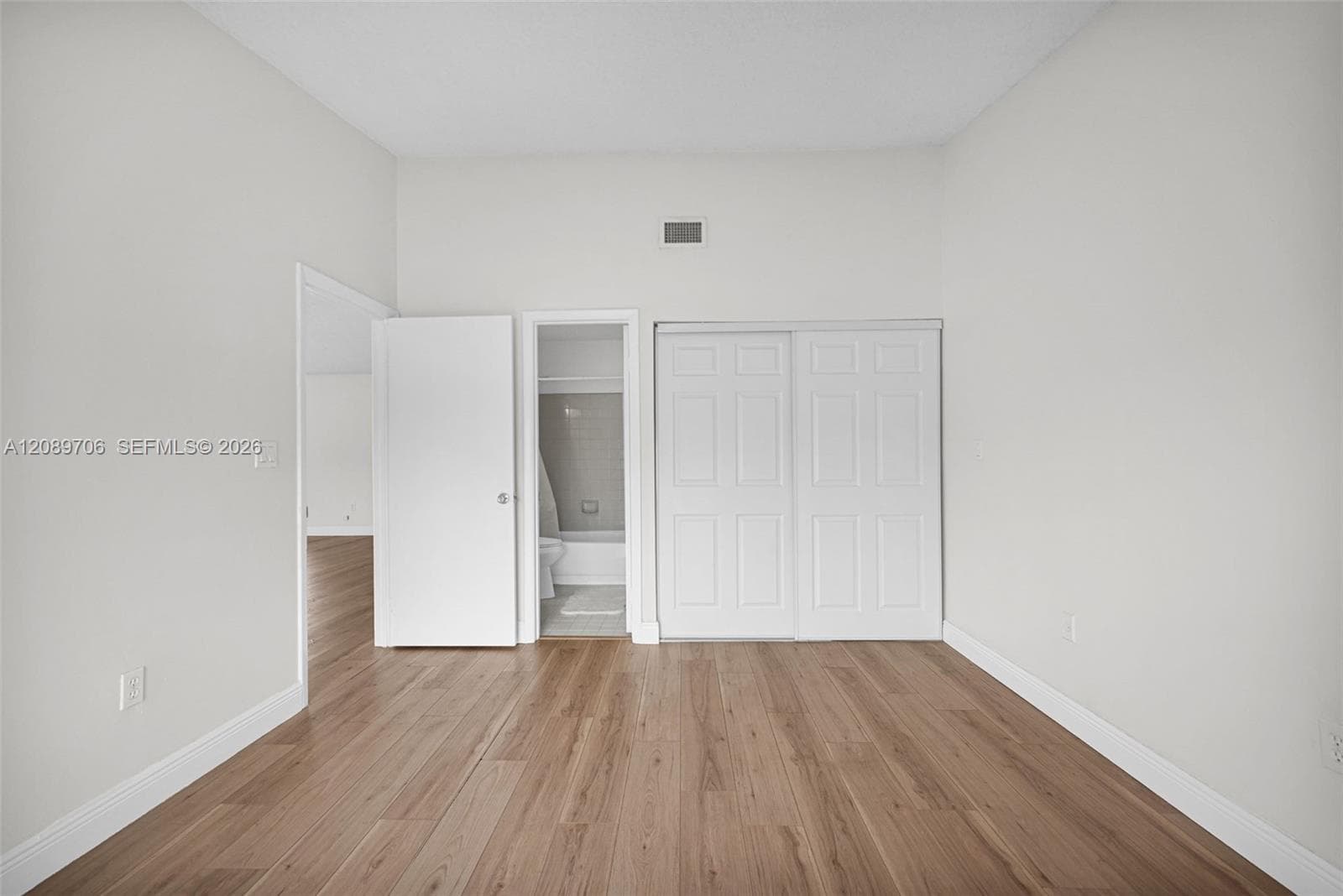 2414 San Remo Cir photo 24