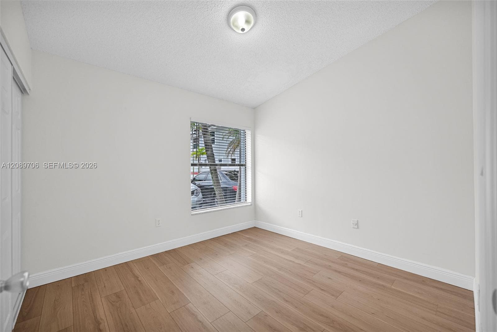 2414 San Remo Cir photo 30
