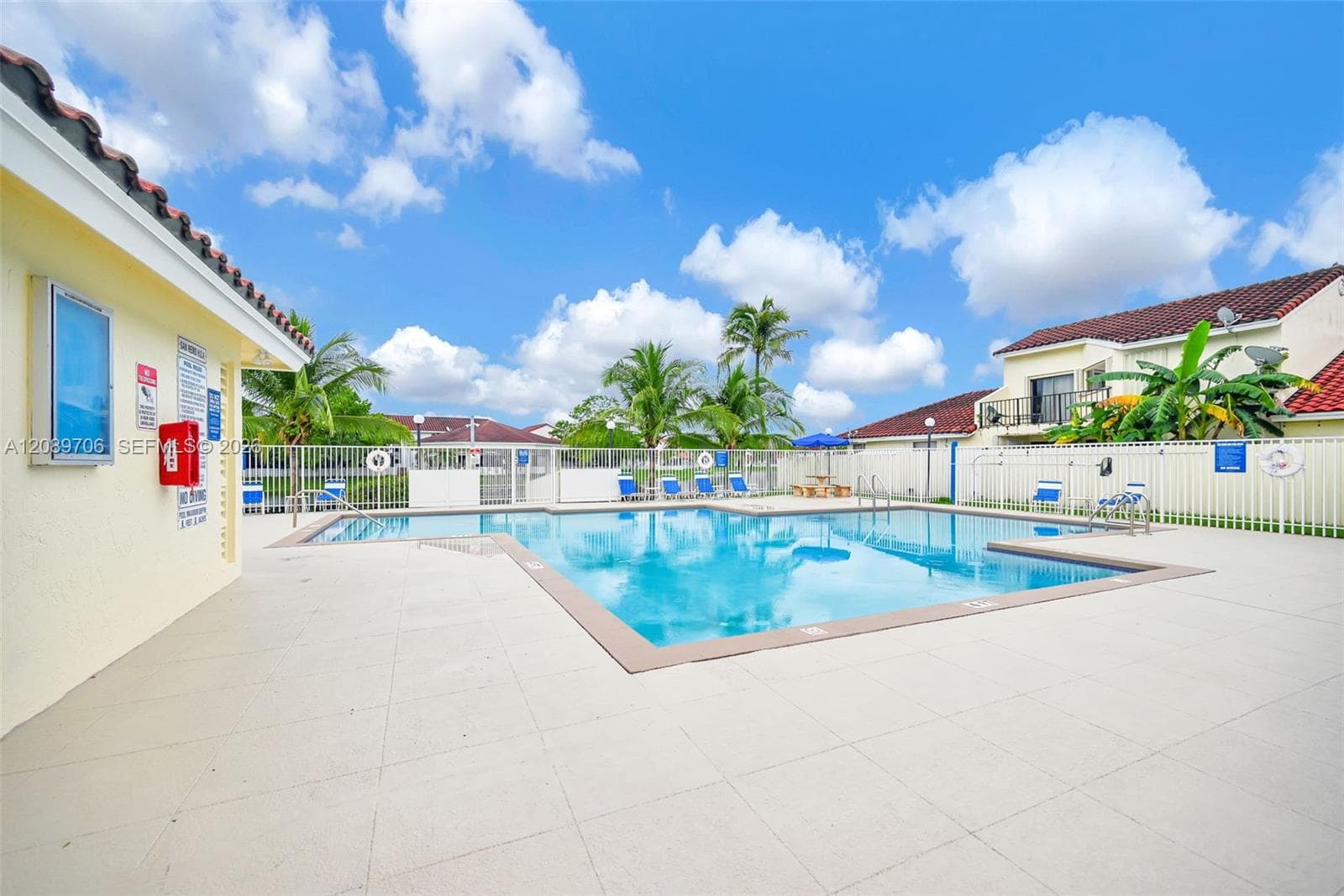 2414 San Remo Cir photo 38