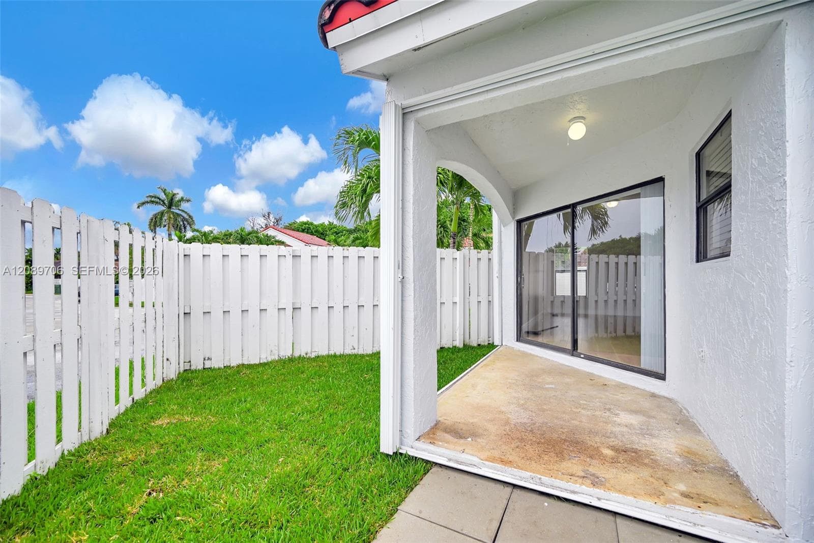 2414 San Remo Cir photo 37