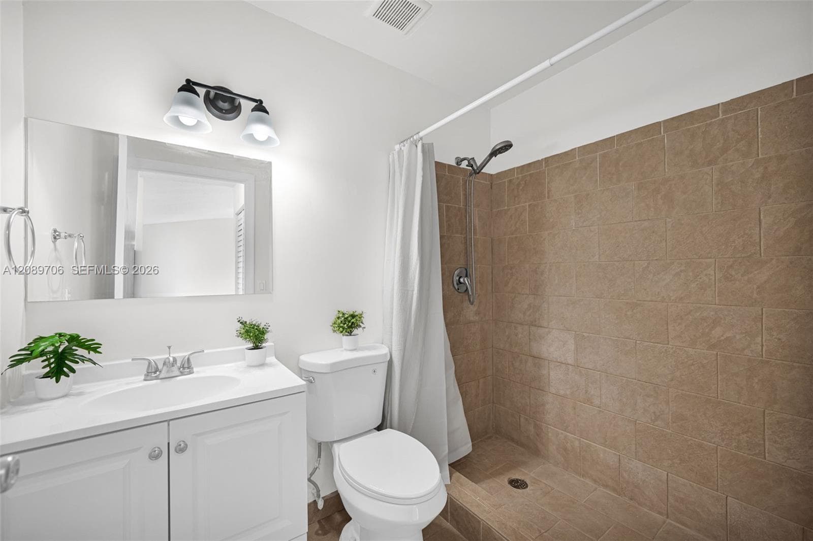 2414 San Remo Cir photo 19