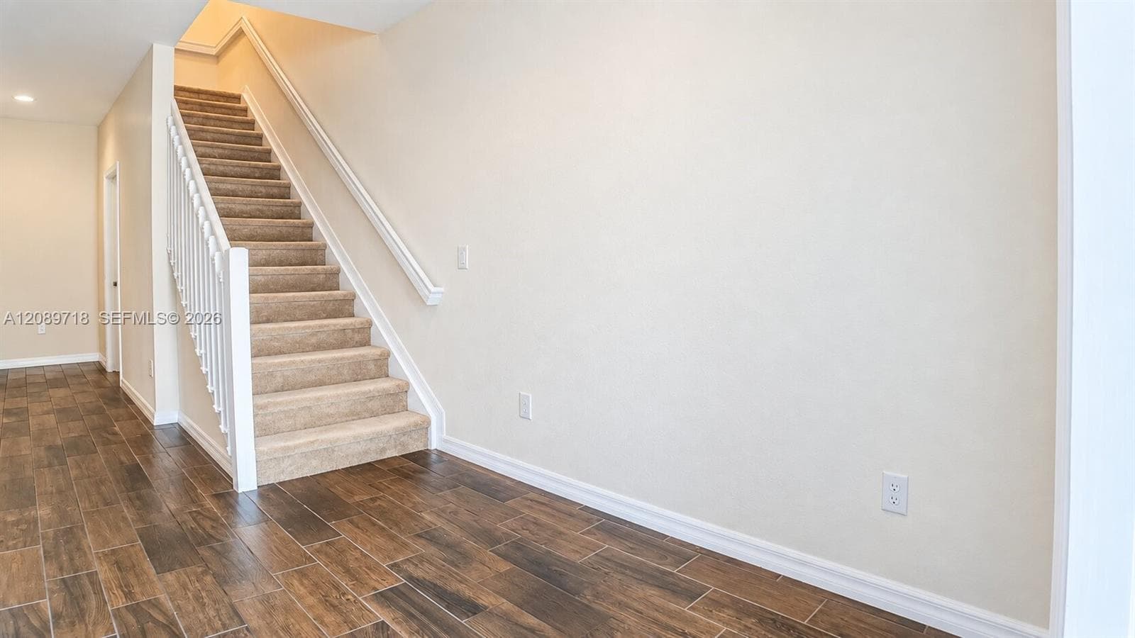 1042 NW 33rd Mnr #1042 photo 2