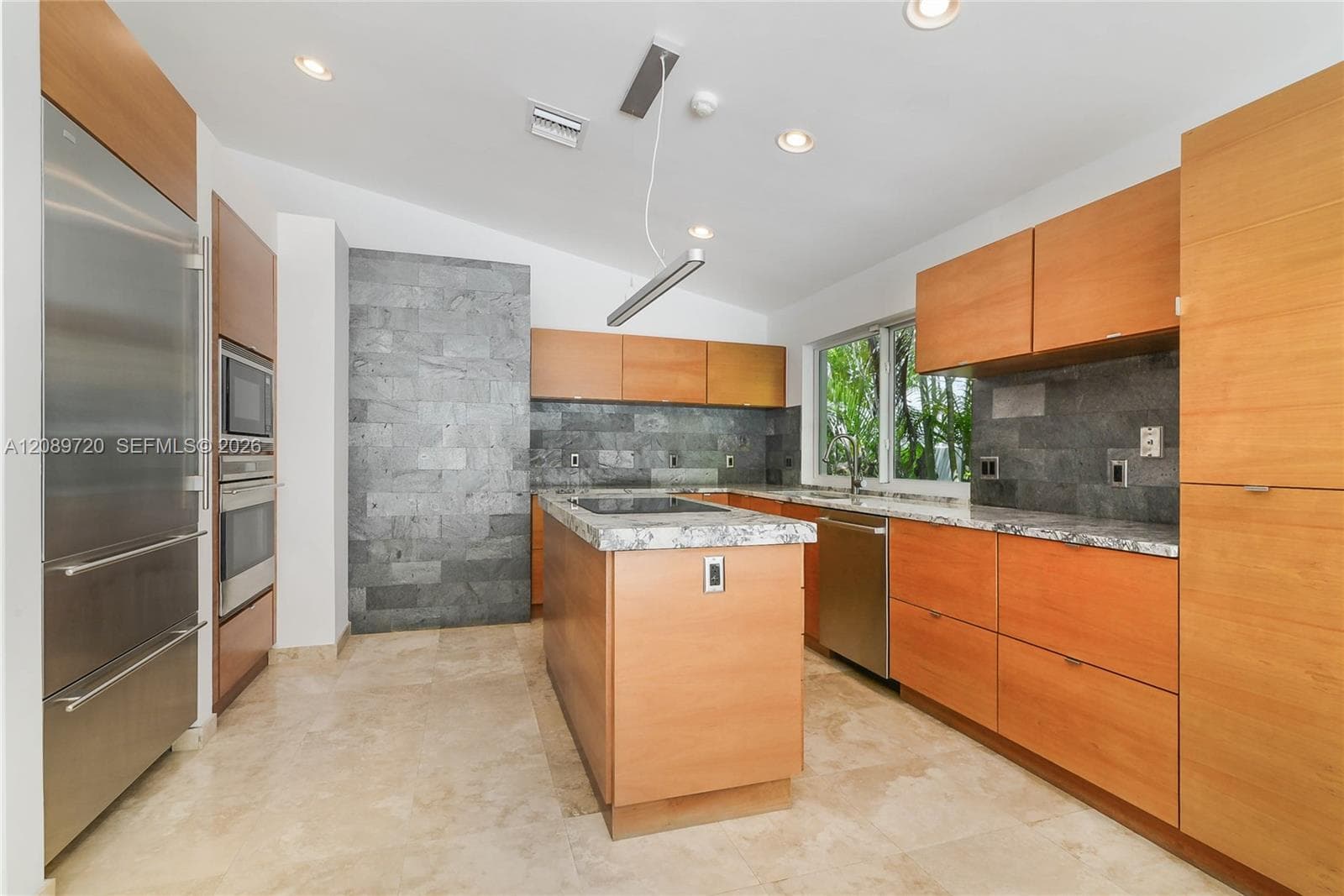 147 Golden Beach Dr photo 6