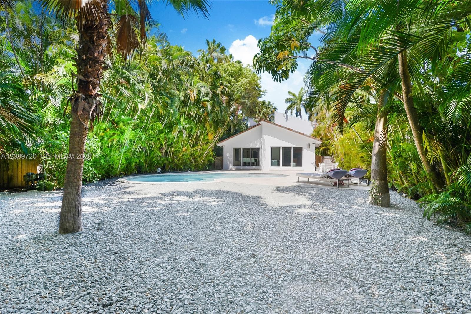 147 Golden Beach Dr photo 11