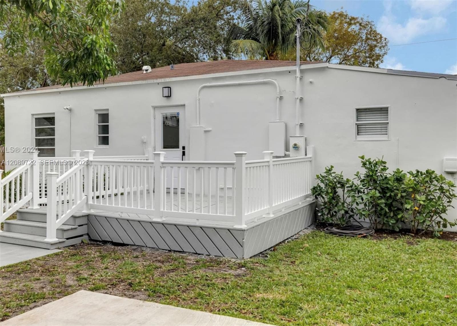 345 NW 44th St photo 20