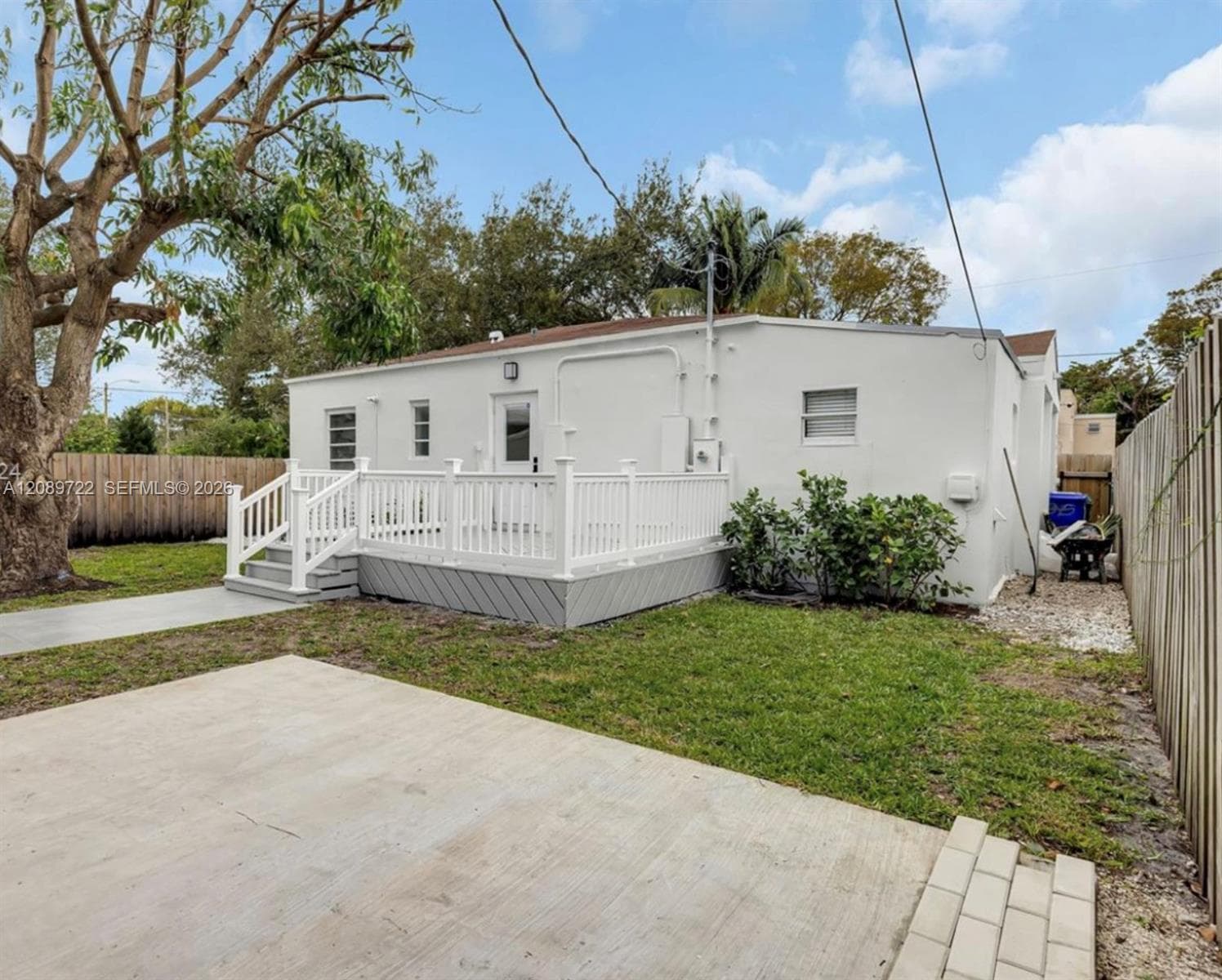 345 NW 44th St photo 19