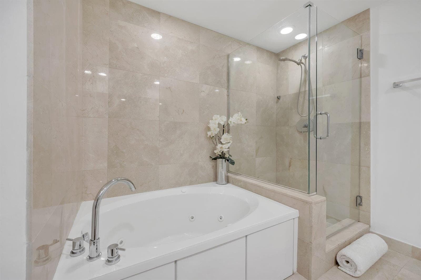 Jetted Tub, Walk-in Shower (1 of 2)