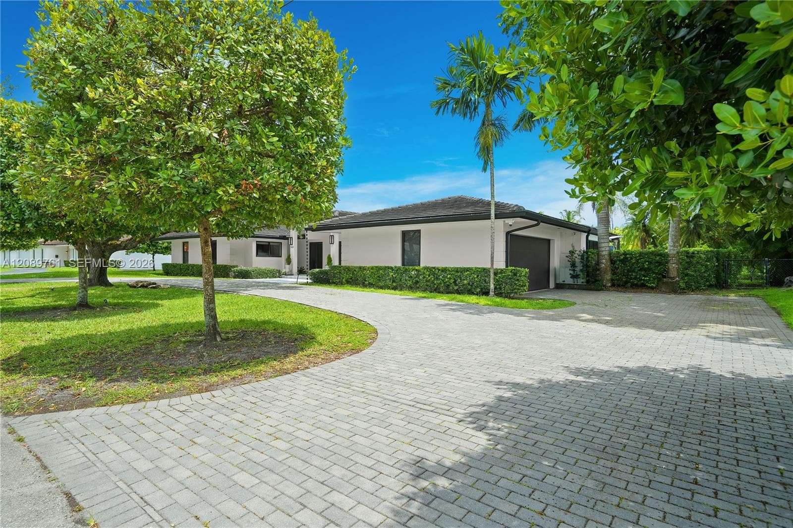 7420 SW 109th Ter photo 5