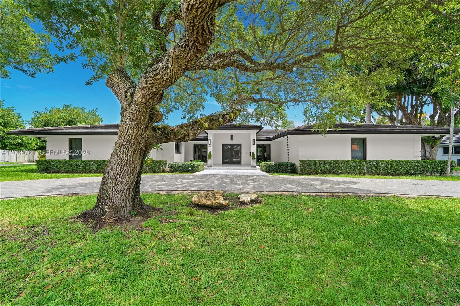 7420 SW 109th Ter photo 4