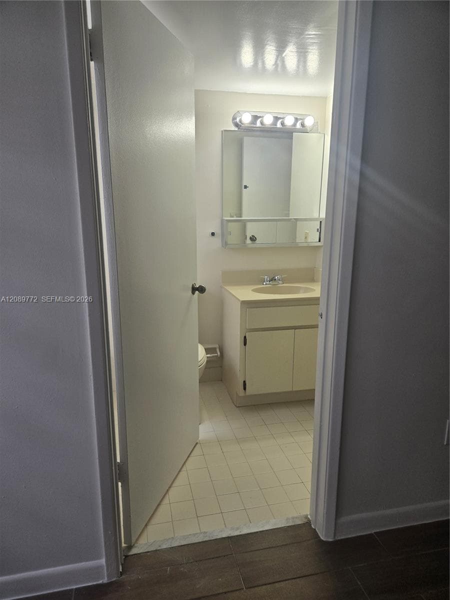 KENLAND BEND NORTH CONDO · #L102 in Miami - Photo 20