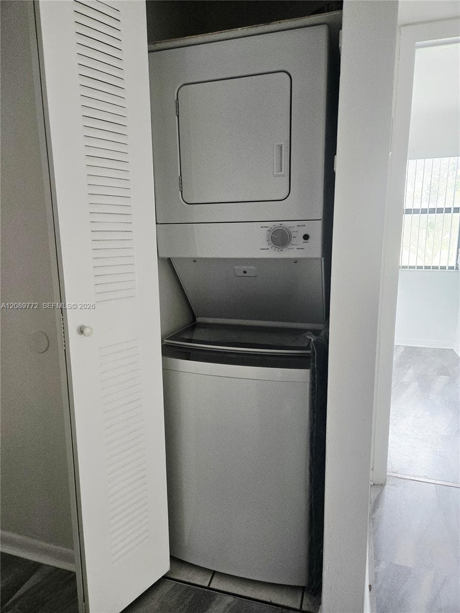 KENLAND BEND NORTH CONDO · #L102 in Miami - Photo 8