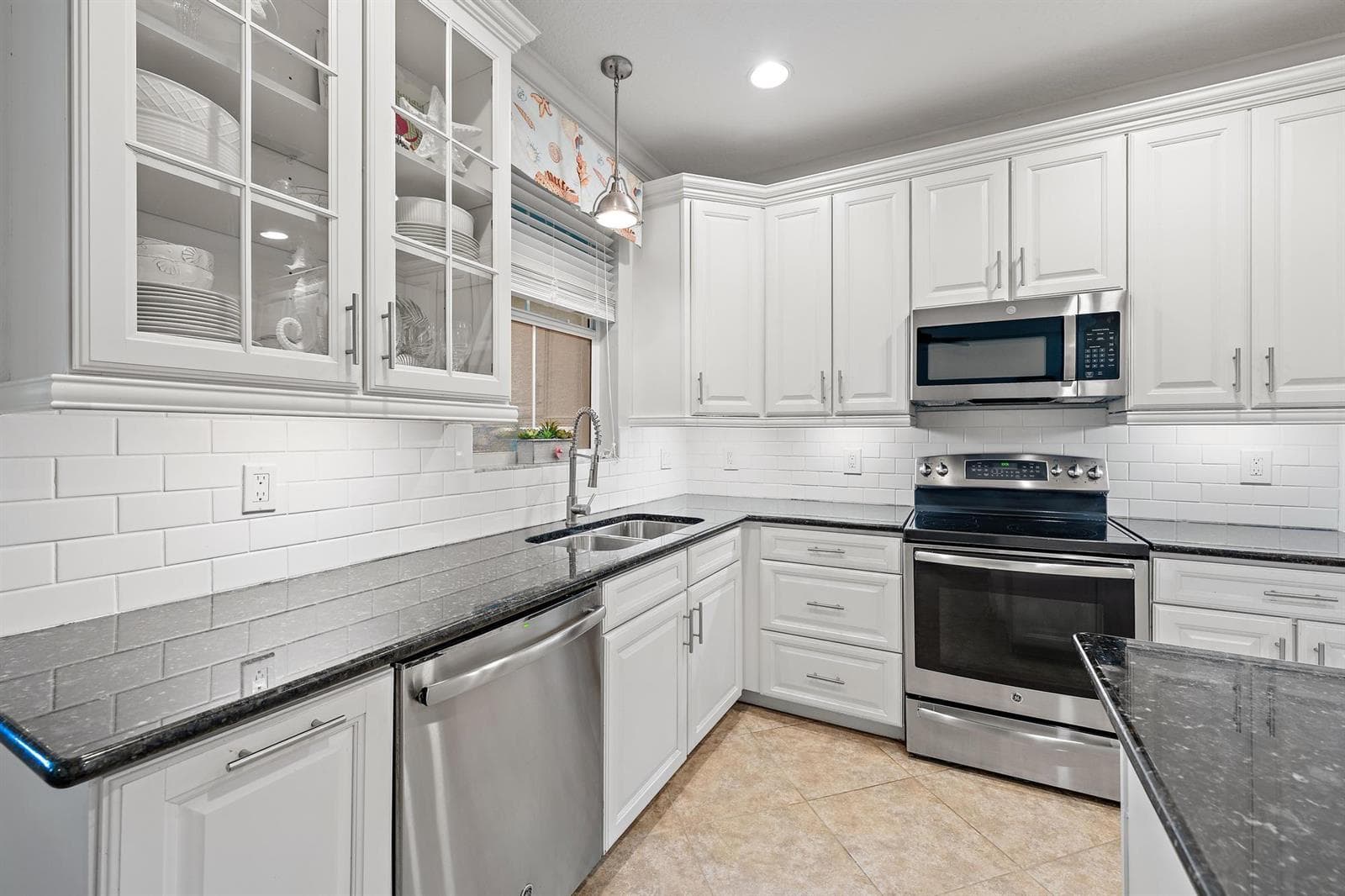 4673 Mediterranean Cir-12