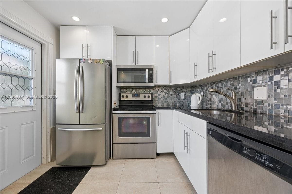 MEADOWBROOK TOWERS CONDO · #2nd floor in Hallandale Beach - Photo 4