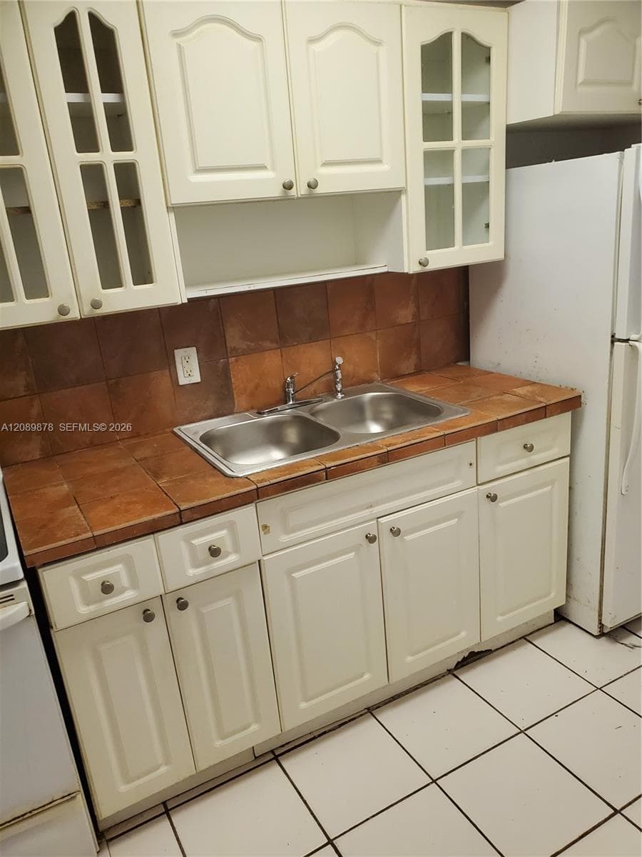DIXIE GARDENS CONDO · #207 in North Miami - Photo 1