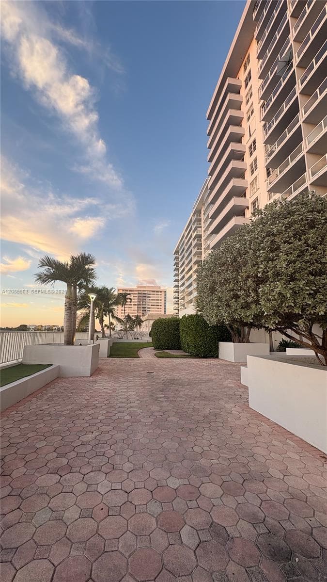 Seacoast 5151 · #11B in Miami Beach - Photo 42