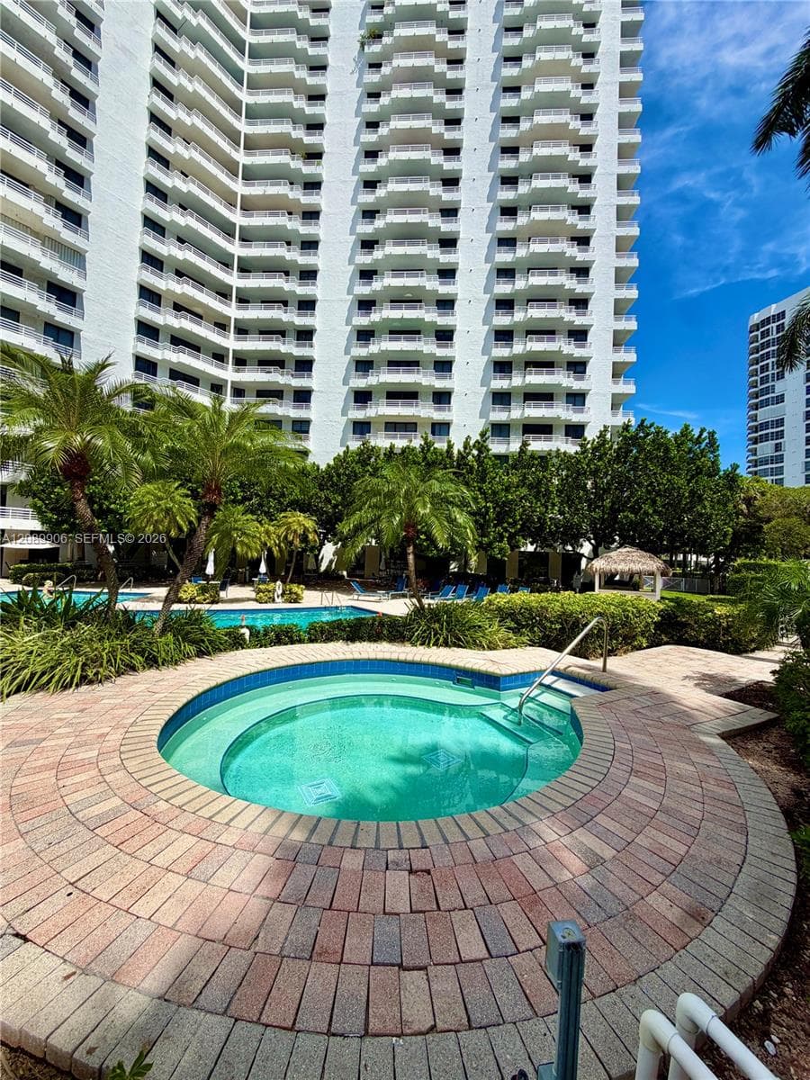 PARC CENTRAL AVENTURA EAS · #206 in Aventura - Photo 33