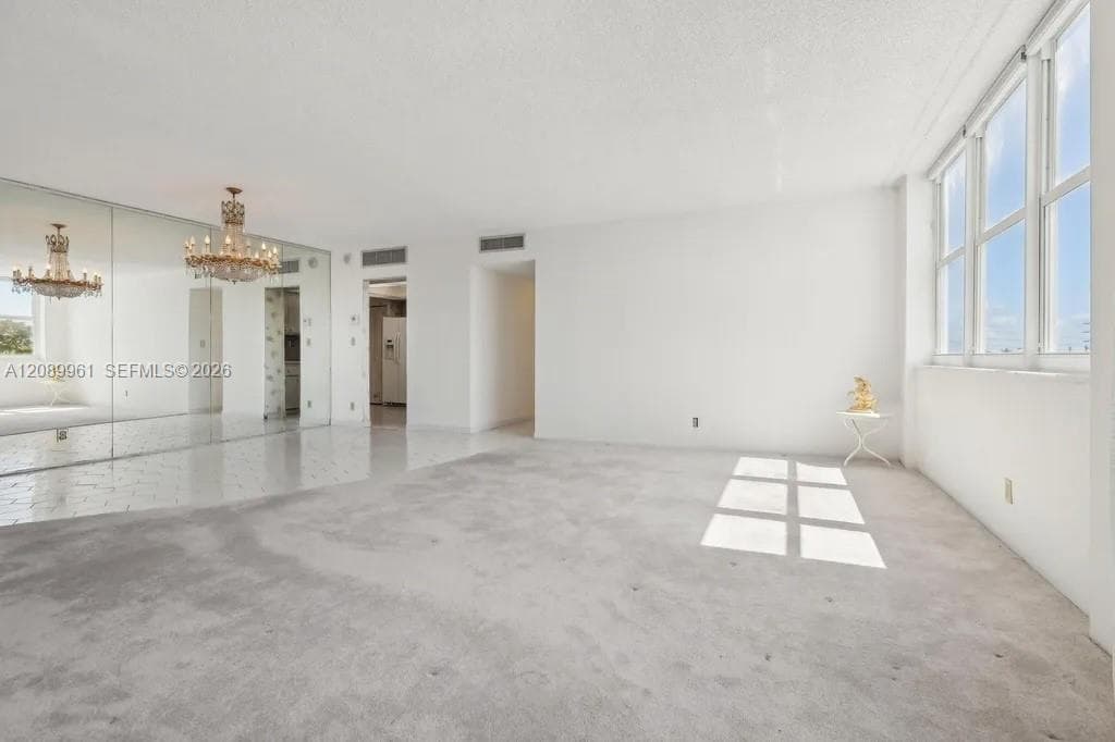 BAYVIEW TOWERS · #C402 in North Miami - Photo 6