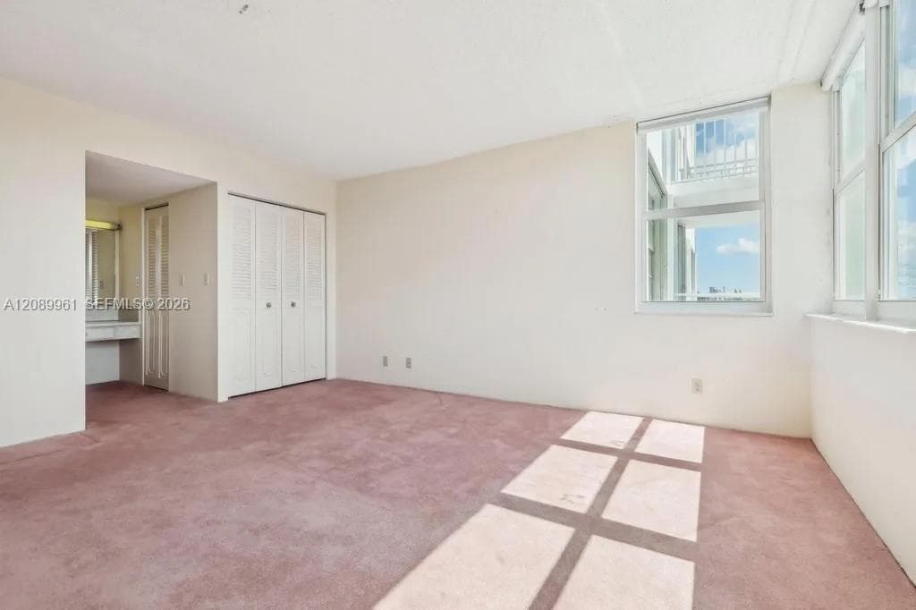 BAYVIEW TOWERS · #C402 in North Miami - Photo 16