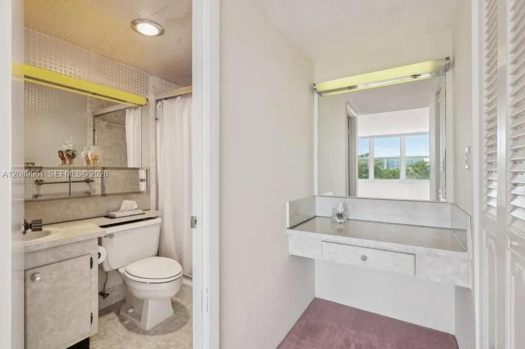 BAYVIEW TOWERS · #C402 in North Miami - Photo 20