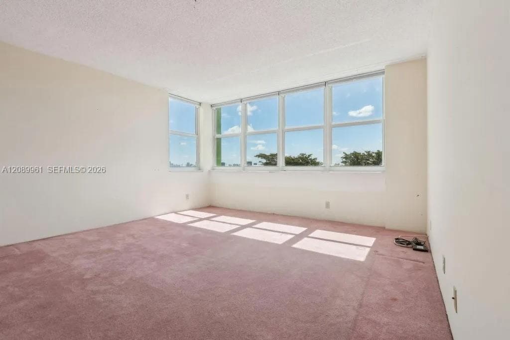BAYVIEW TOWERS · #C402 in North Miami - Photo 19