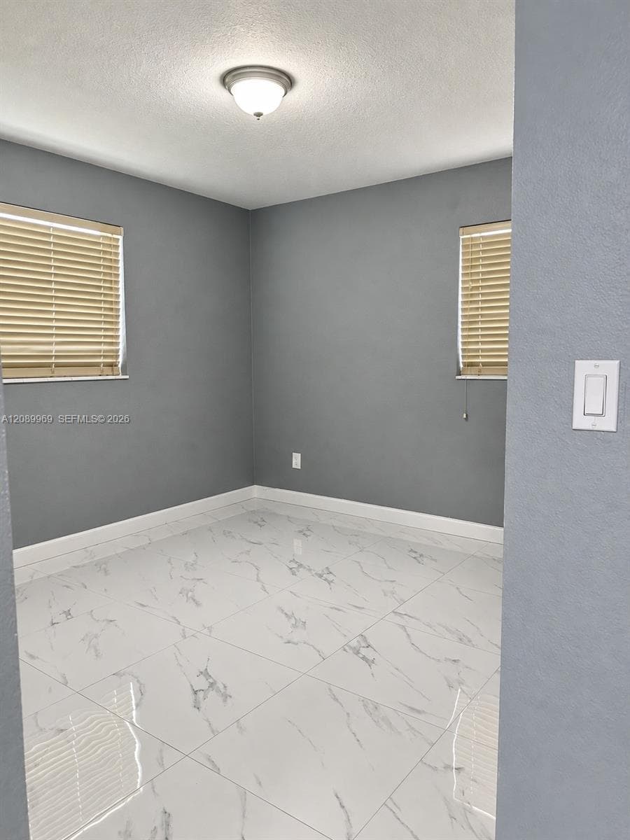 18310 NW 85th Ave photo 6