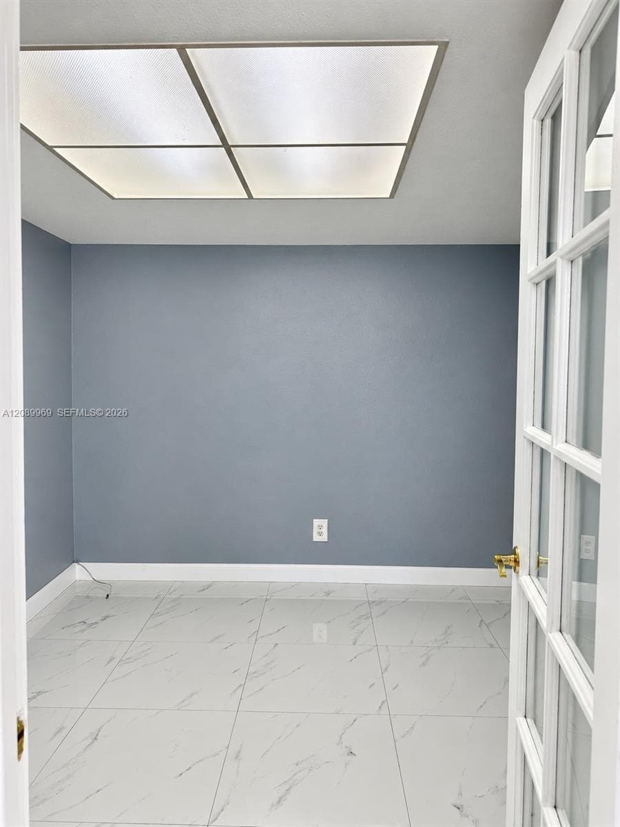 18310 NW 85th Ave photo 3