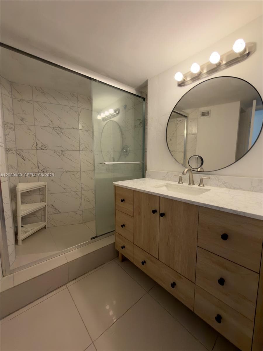 BUCKLEY TOWERS CONDO · #605W in Miami - Photo 5
