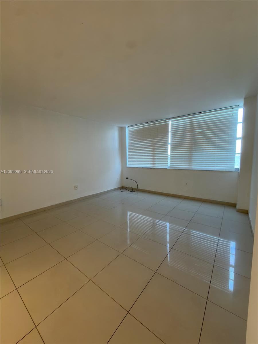 BUCKLEY TOWERS CONDO · #605W in Miami - Photo 10