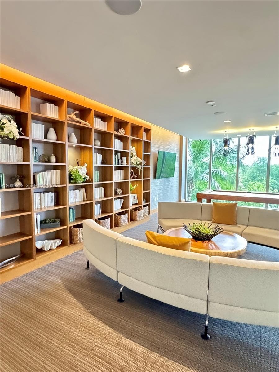 THE HARBOUR NORTH CONDO · #2502 in North Miami Beach - Photo 18