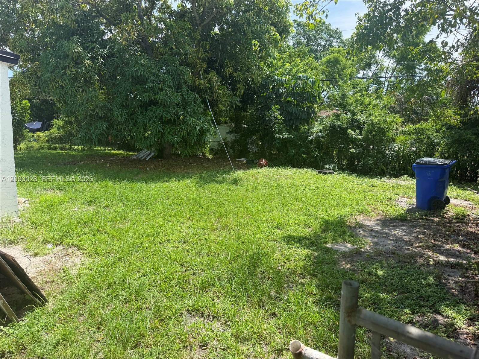 260 NE 42nd Ct photo 15