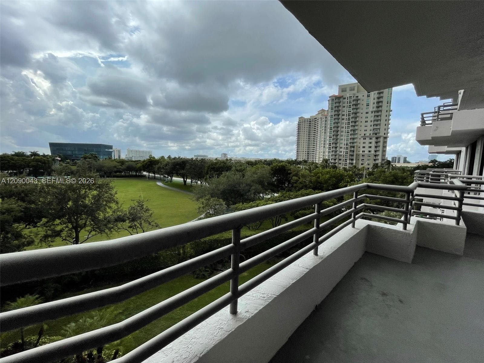 PARC CENTRAL · #504 in Aventura - Photo 6