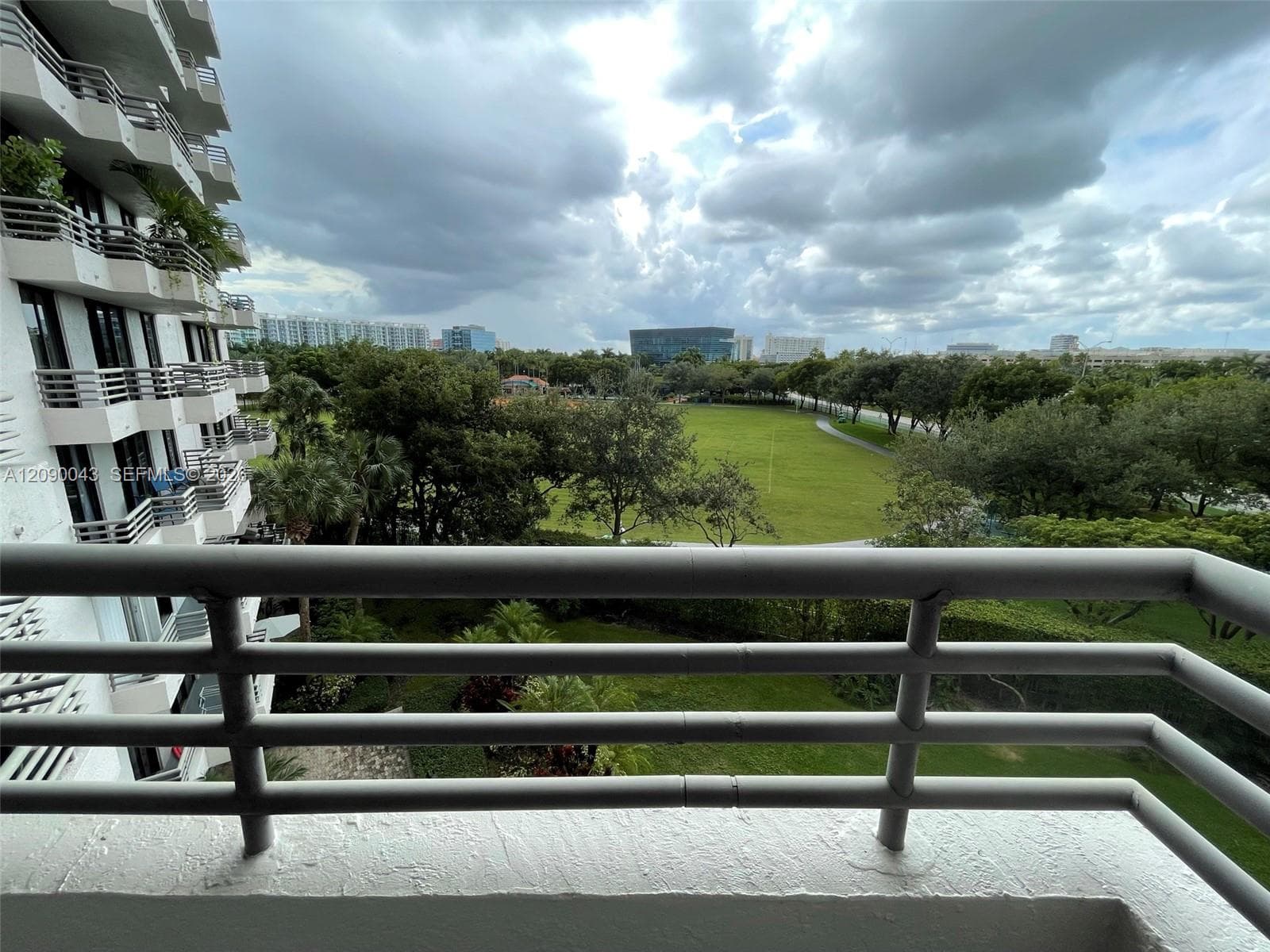 PARC CENTRAL · #504 in Aventura - Photo 7