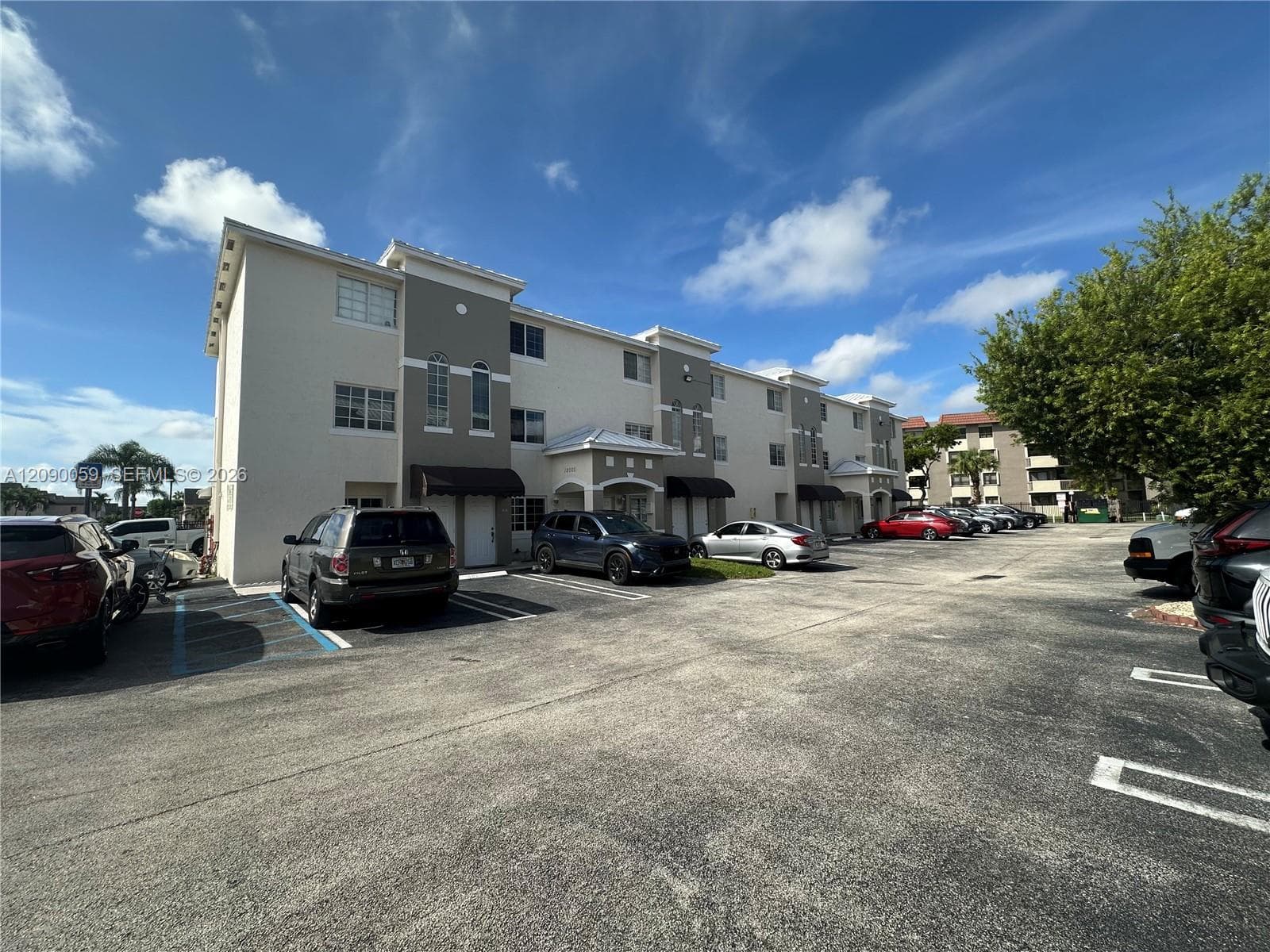 12005 SW 14th St # D #404-D photo 2