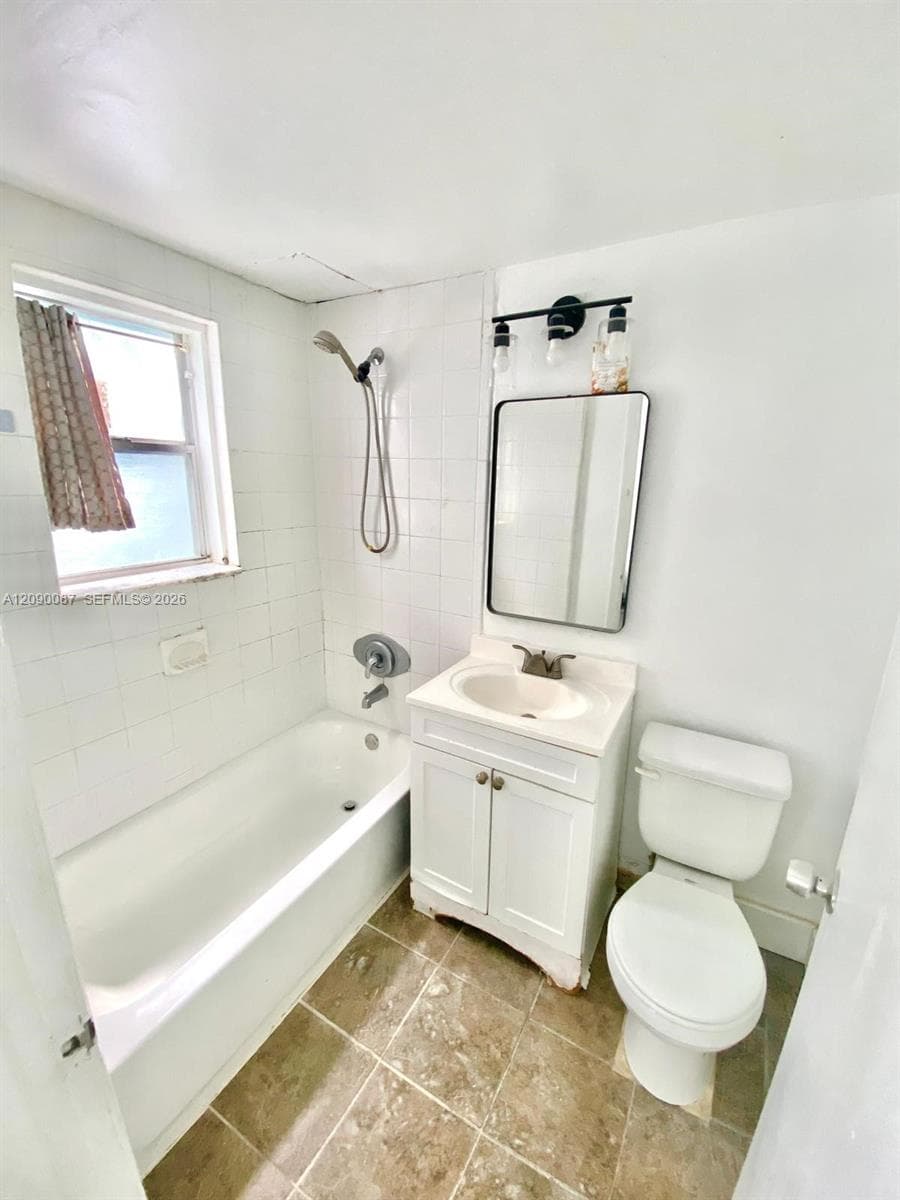 SOBE PHOENIX CONDO · #101 in Miami Beach - Photo 8