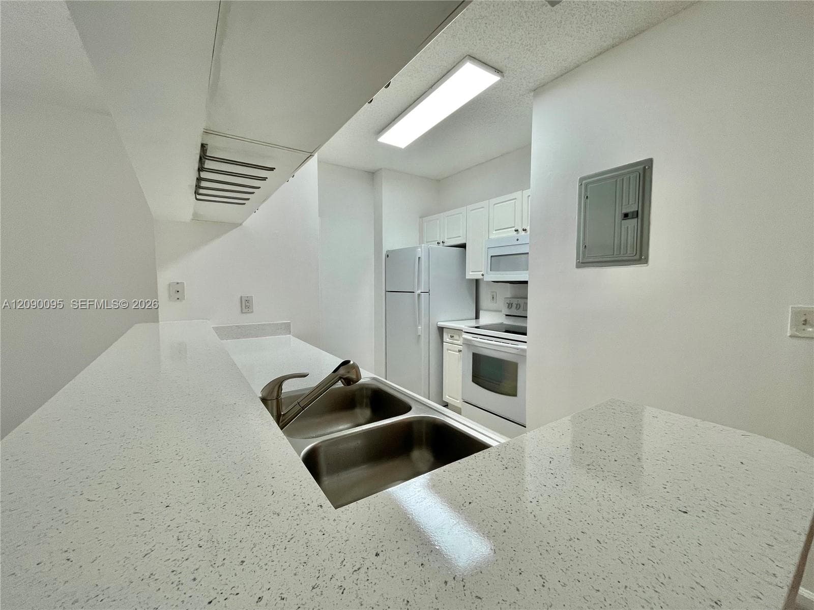 Porto Bellagio · #3213 in Sunny Isles Beach - Photo 2
