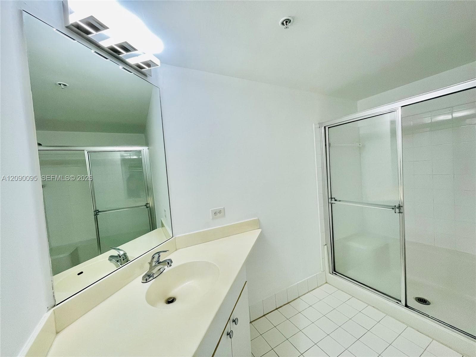 Porto Bellagio · #3213 in Sunny Isles Beach - Photo 12