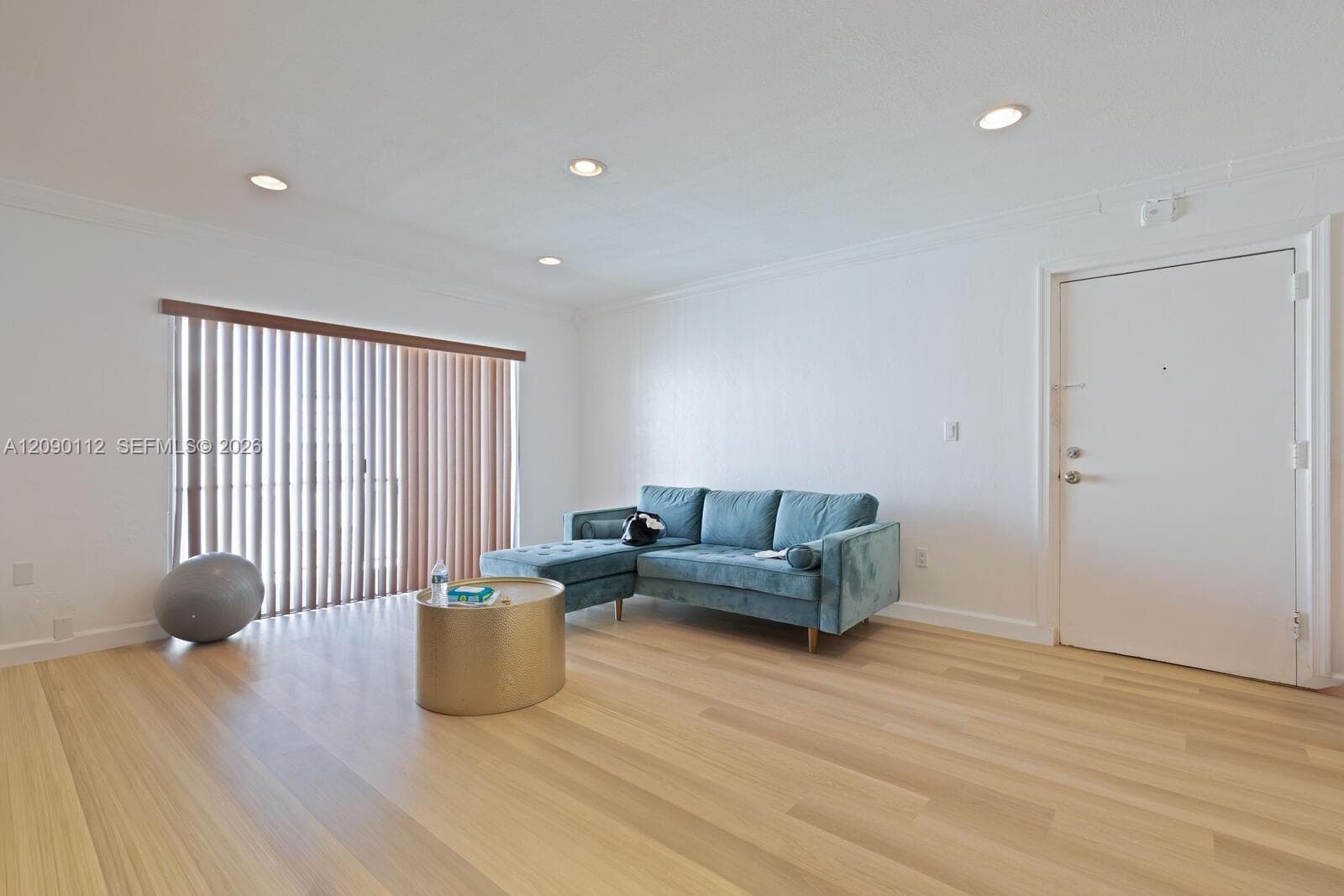 Spanish Trace Condo · #R16 in Miami - Photo 2