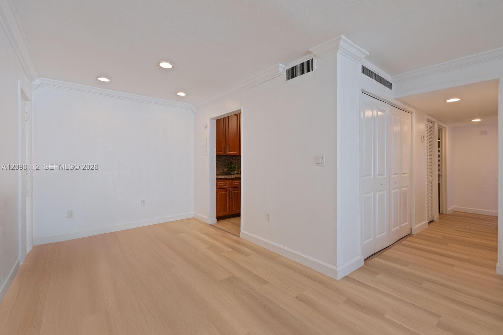 Spanish Trace Condo · #R16 in Miami - Photo 3