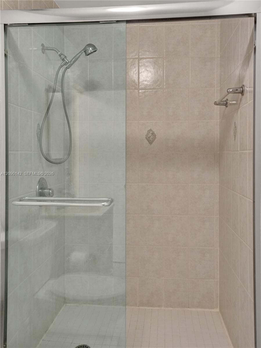 ALLINGTON TOWERS CONDO · #1F in Hollywood - Photo 35