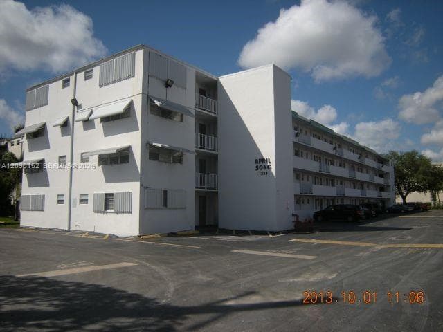 APRIL SONG CONDO · #115 in Hallandale Beach - Photo 3
