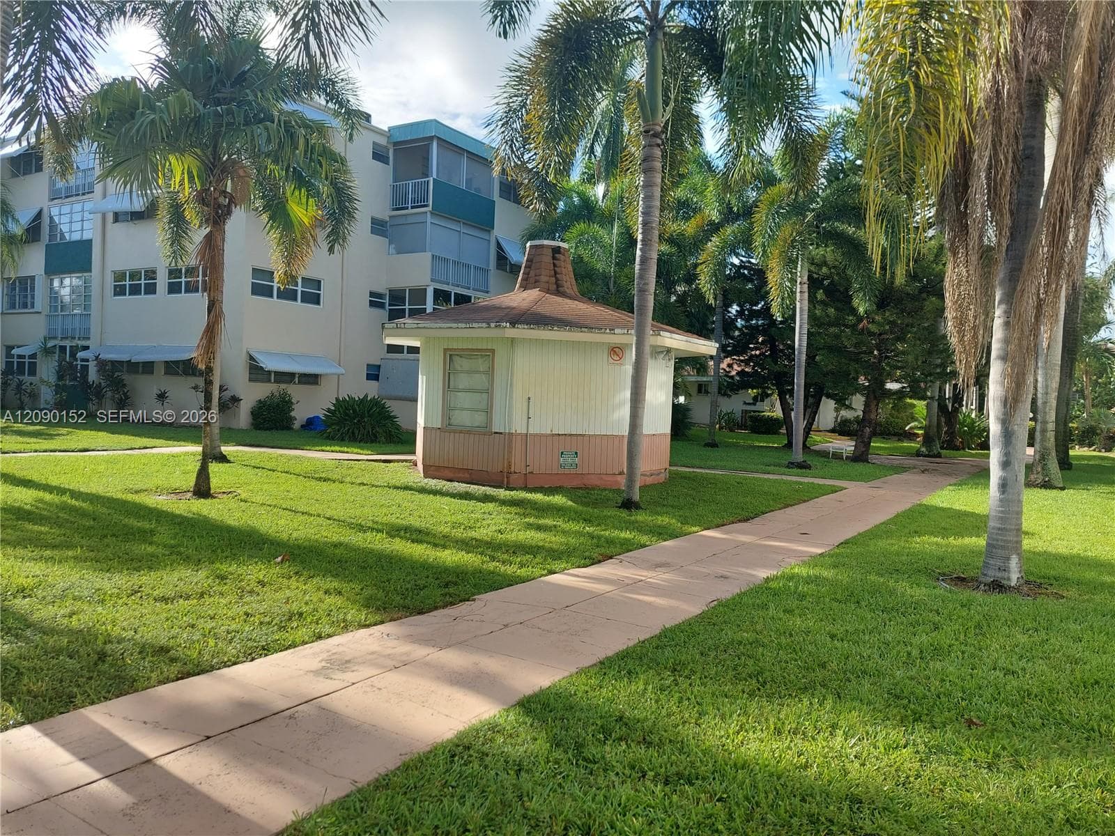 APRIL SONG CONDO · #115 in Hallandale Beach - Photo 4