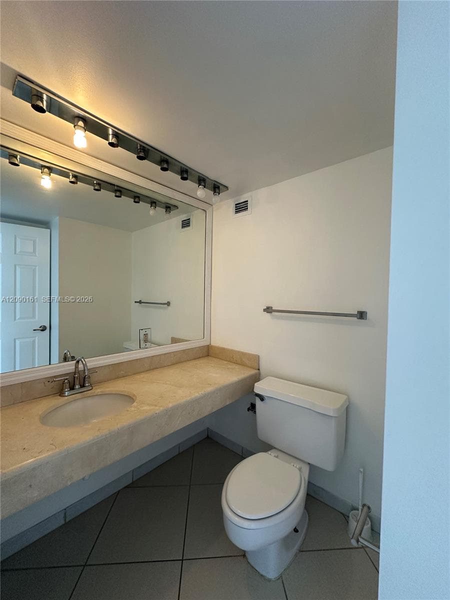 AQUASOL CONDO · #7S in Miami Beach - Photo 13