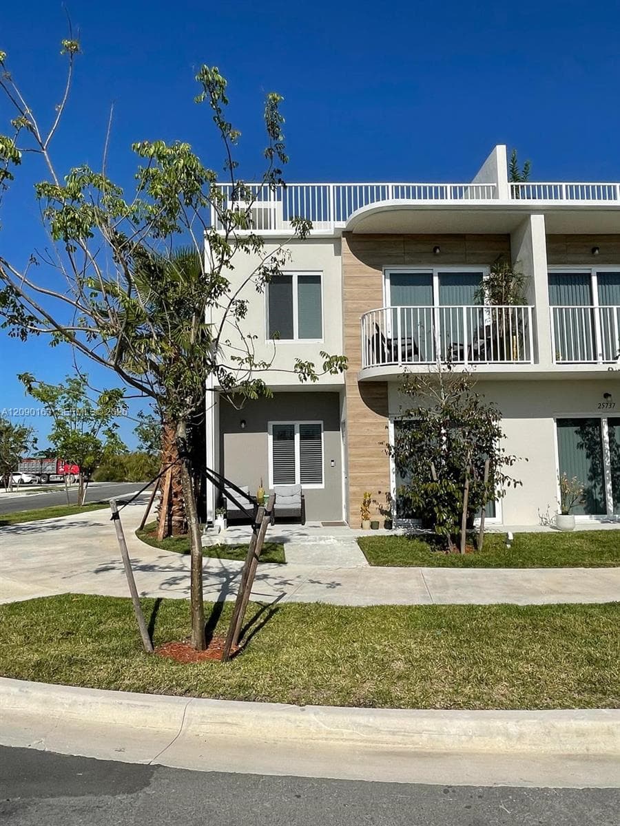 25731 SW 144th Ave #25731 photo 1