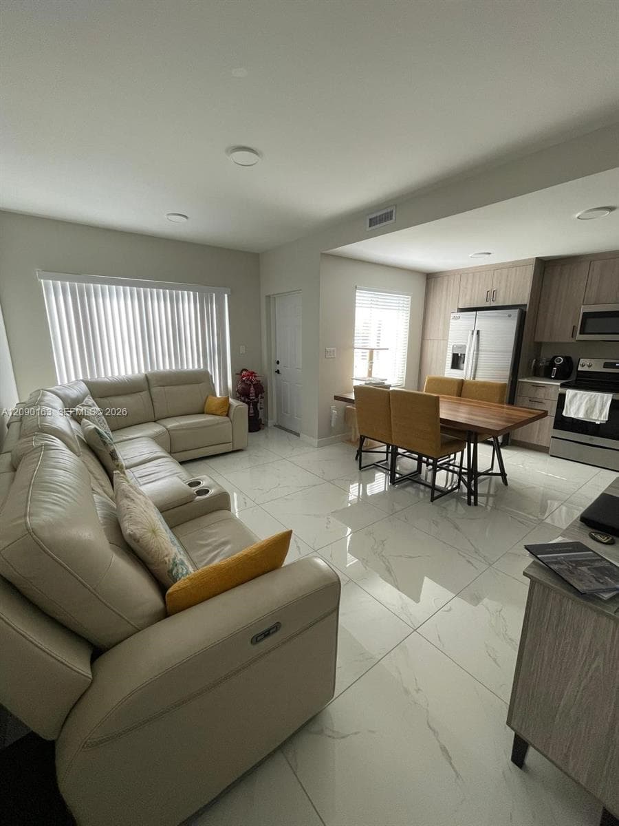 25731 SW 144th Ave #25731 photo 8