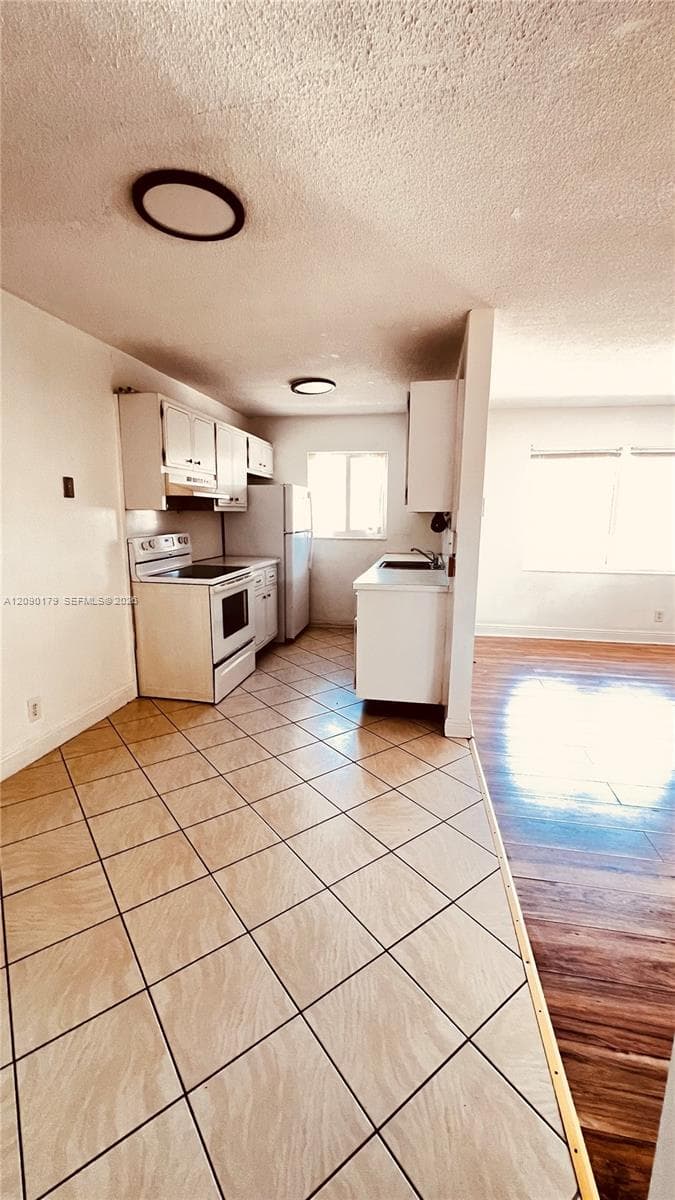 Mayo Apartments. · #11 in Hollywood - Photo 11